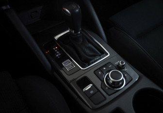 Подержанный автомобиль Mazda CX-5 2016 года (16 фото)