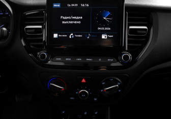 Подержанный автомобиль Hyundai Solaris Sedan 2021 года (14 фото)