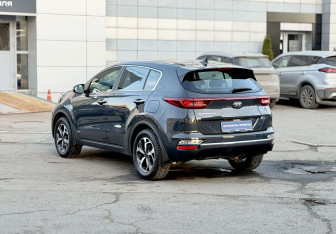 Подержанный автомобиль Kia Sportage 2020 года (6 фото)