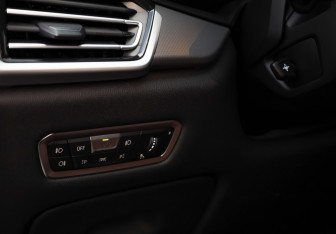 Подержанный автомобиль BMW X6 2020 года (15 фото)