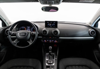 Подержанный автомобиль Audi A3 Sedan 2015 года (11 фото)
