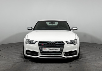 Подержанный автомобиль Audi S5 Liftback 2012 года (2 фото)