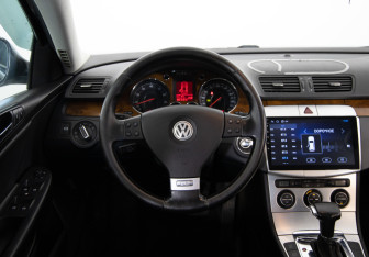 Подержанный автомобиль Volkswagen Passat Sedan 2008 года (10 фото)