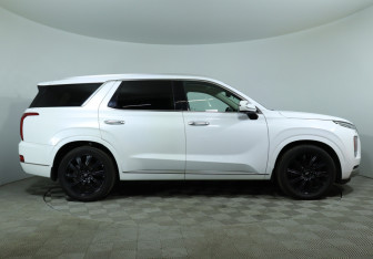Подержанный автомобиль Hyundai Palisade 2022 года (4 фото)