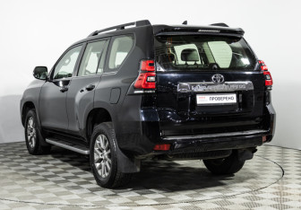 Подержанный автомобиль Toyota Land Cruiser Prado 2019 года (7 фото)