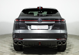 Подержанный автомобиль Changan UNI-K 2023 года (6 фото)