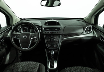 Подержанный автомобиль Opel Mokka 2014 года (13 фото)