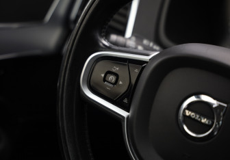 Подержанный автомобиль Volvo XC90 2019 года (13 фото)