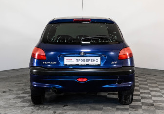 Подержанный автомобиль Peugeot 206 Hatchback 2003 года (6 фото)