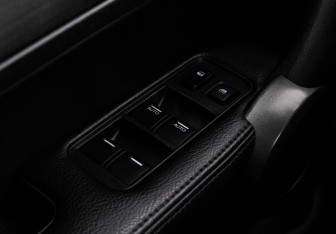 Подержанный автомобиль Honda CR-V 2011 года (16 фото)