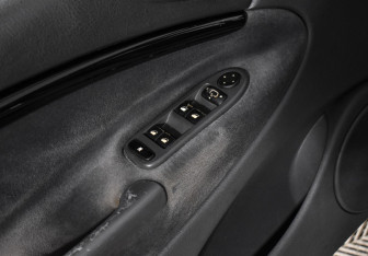 Подержанный автомобиль Citroen C5 Liftback 2006 года (10 фото)