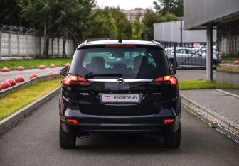 Подержанный автомобиль Opel Zafira Compactvan 2014 года (7 фото)