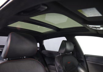 Подержанный автомобиль Kia Optima Sedan 2017 года (30 фото)