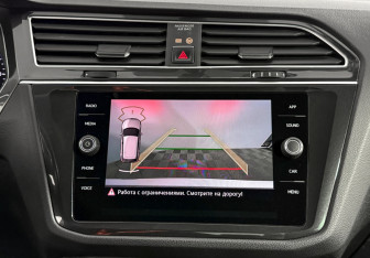 Подержанный автомобиль Volkswagen Tiguan 2017 года (16 фото)