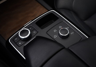 Подержанный автомобиль Mercedes-Benz GLE 2016 года (21 фото)