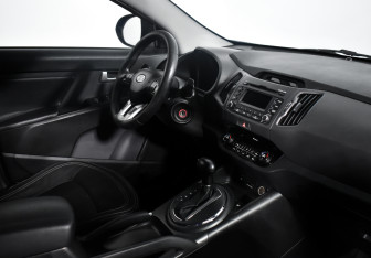 Подержанный автомобиль Kia Sportage 2011 года (13 фото)