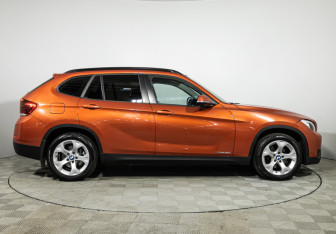 Подержанный автомобиль BMW X1 2013 года (4 фото)