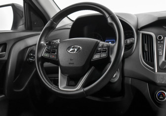 Подержанный автомобиль Hyundai Creta 2018 года (15 фото)
