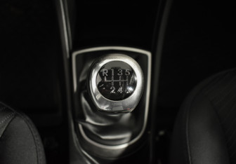 Подержанный автомобиль Hyundai Solaris Sedan 2015 года (16 фото)