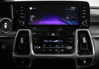 Подержанный автомобиль Kia Sorento 2023 года (19 фото)