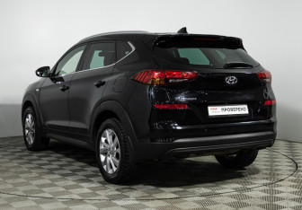 Подержанный автомобиль Hyundai Tucson 2020 года (7 фото)