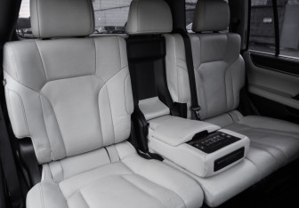 Подержанный автомобиль Lexus LX 2016 года (33 фото)