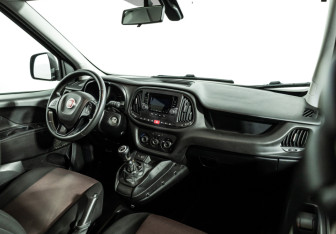 Подержанный автомобиль Fiat Doblo 2020 года (9 фото)