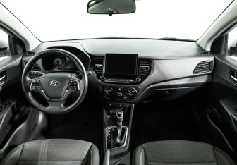 Подержанный автомобиль Hyundai Solaris Sedan 2021 года (13 фото)