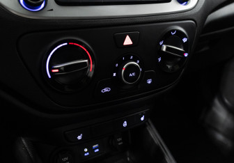 Подержанный автомобиль Hyundai Solaris Sedan 2017 года (15 фото)