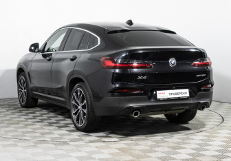 Подержанный автомобиль BMW X4 2019 года (7 фото)