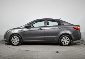 Подержанный автомобиль Kia Rio Sedan 2015 года (8 фото)
