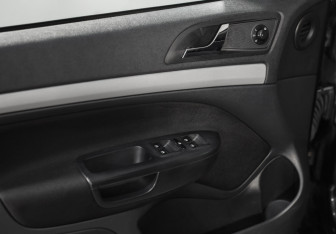 Подержанный автомобиль Skoda Octavia Liftback 2012 года (18 фото)