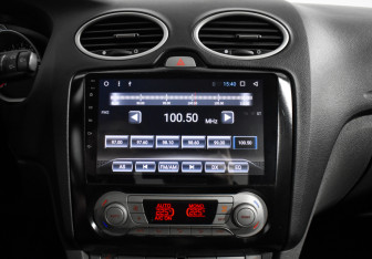 Подержанный автомобиль Ford Focus Sedan 2009 года (14 фото)