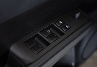 Подержанный автомобиль Nissan X-Trail 2013 года (19 фото)