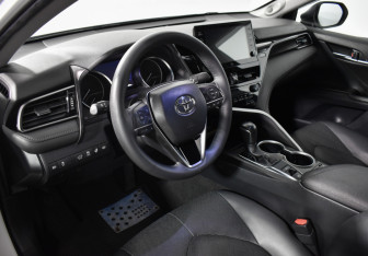 Подержанный автомобиль Toyota Camry Sedan 2022 года (9 фото)