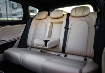 Подержанный автомобиль Voyah Free 2023 года (30 фото)