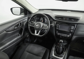 Подержанный автомобиль Nissan X-Trail 2019 года (9 фото)