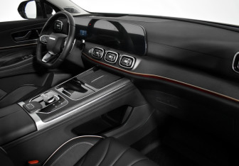 Подержанный автомобиль Jaecoo J8 2024 года (15 фото)