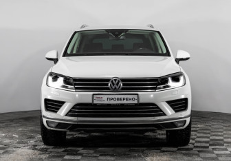 Подержанный автомобиль Volkswagen Touareg 2015 года (2 фото)