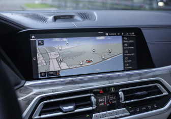 Подержанный автомобиль BMW X5 2021 года (17 фото)