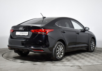 Подержанный автомобиль Hyundai Solaris Sedan 2022 года (5 фото)