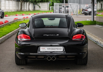 Подержанный автомобиль Porsche Cayman 2010 года (7 фото)