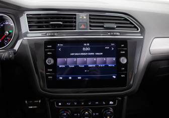 Подержанный автомобиль Volkswagen Tiguan 2018 года (18 фото)