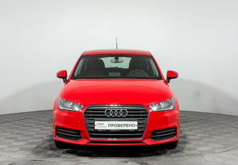 Подержанный автомобиль Audi A1 2015 года (2 фото)