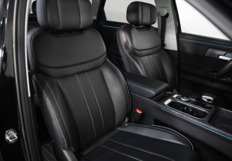 Подержанный автомобиль Jaecoo J7 2023 года (23 фото)