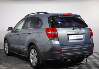 Подержанный автомобиль Chevrolet Captiva 2013 года (6 фото)
