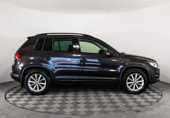 Подержанный автомобиль Volkswagen Tiguan 2015 года (4 фото)