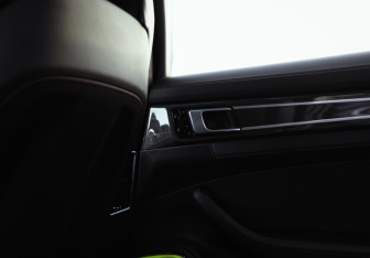 Подержанный автомобиль Porsche Panamera Wagon 2019 года (29 фото)