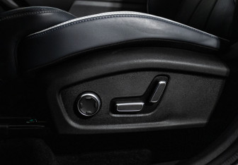 Подержанный автомобиль Geely Atlas 2024 года (16 фото)