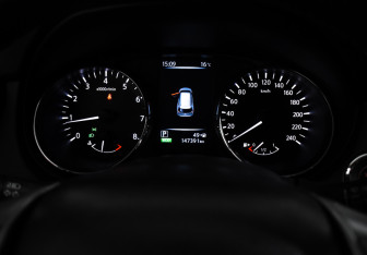 Подержанный автомобиль Nissan X-Trail 2018 года (19 фото)